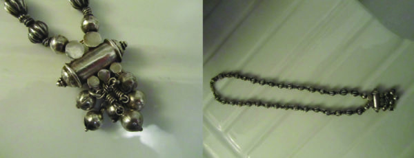 Deux photos couleurs du resutat d'un collier en argent nettoyer avec du bicarbonate de sodium