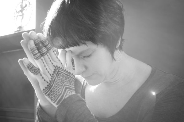 Photo portrait de femme en noir et blanc